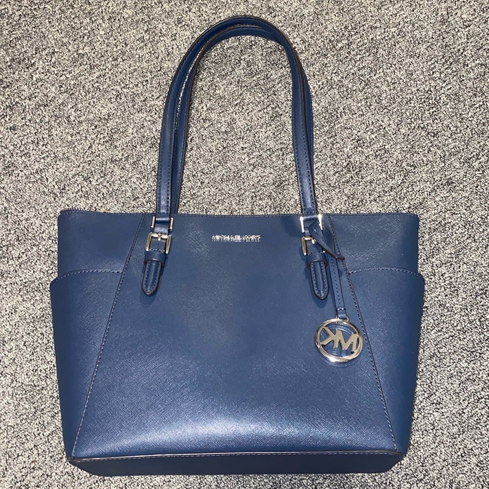 Michael Kors Charlotte Large Leather Top-Zip Navy